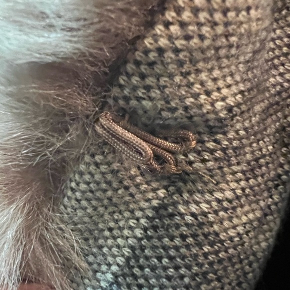 NWT Original, USA, gorgeous multicolor faux fur wrap. One size fits all. - Picture 11 of 17